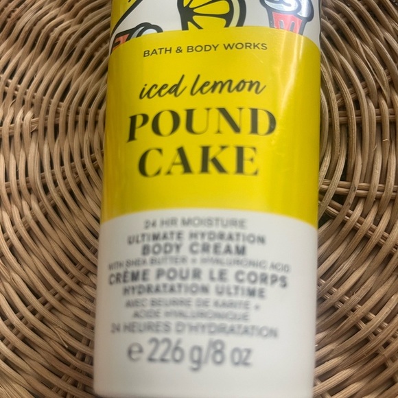 Bath and body works iced lemon cake with shea butter used one time - Picture 2 of 3